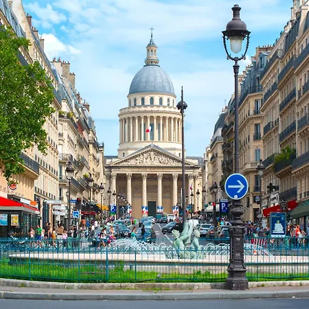 Vaugirard Apartment Paris